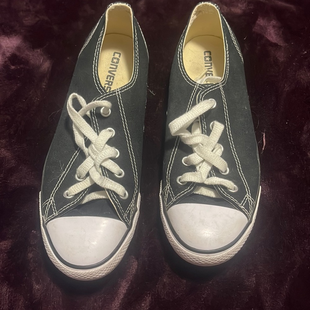 Womens converse chucks all star. Worn maybe 3 times.
